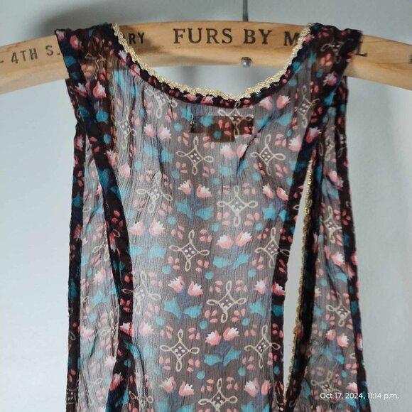 Aerie size medium feminine‎ dainty top sheer with gold trim & blue/pink flowers - Picture 7 of 8